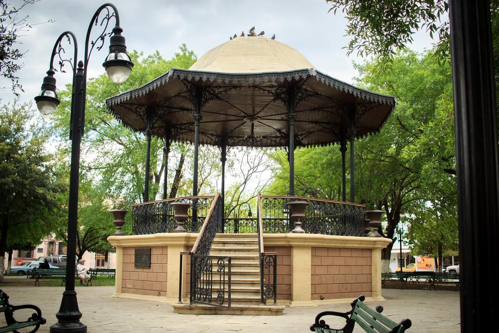 Готель Guidi Linares Екстер'єр фото